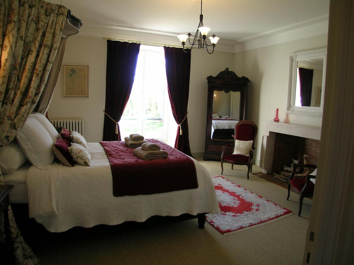 Chateau Du Bourbet Cherval Екстериор снимка
