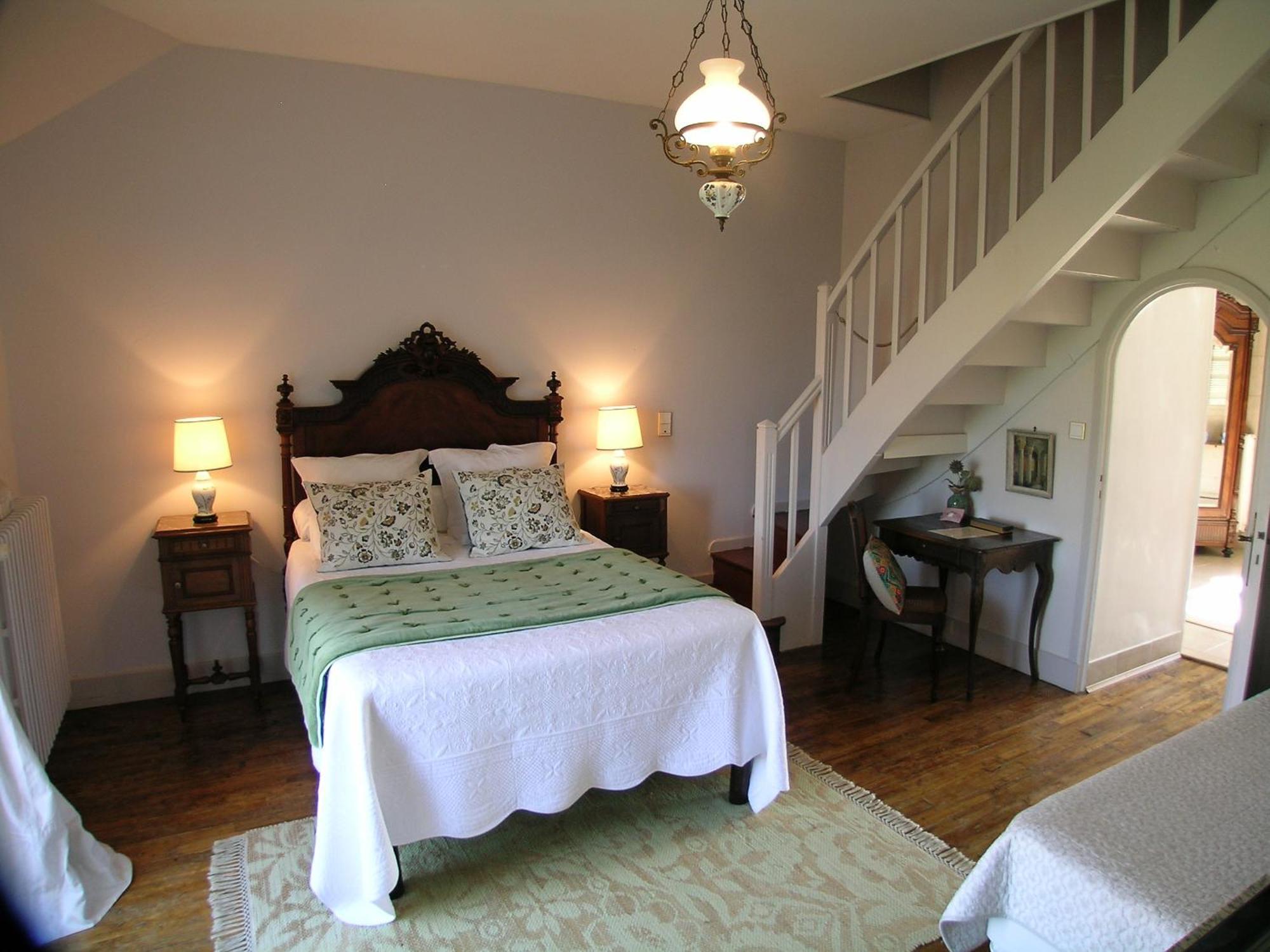 Chateau Du Bourbet Cherval Екстериор снимка